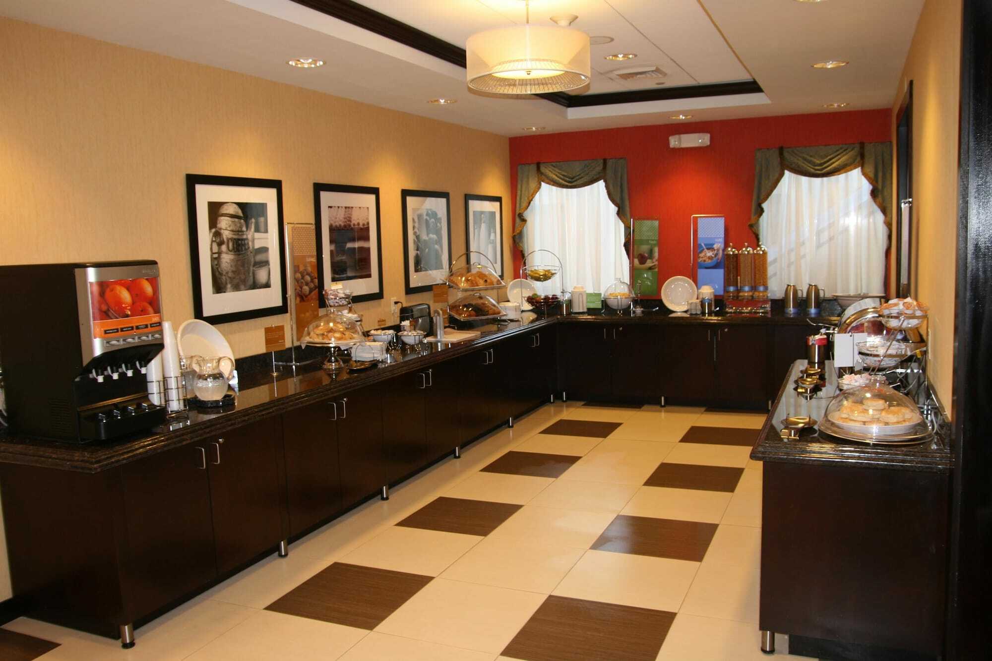 Hampton Inn Jericho - Westbury Exterior photo